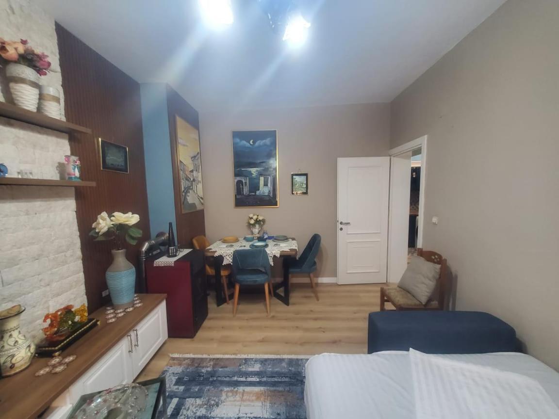 Apartamenti8 Korca Ngoại thất bức ảnh